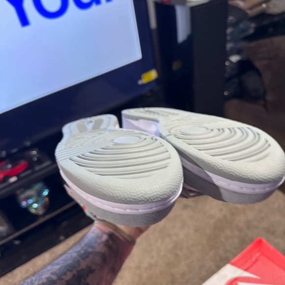 Size 13 MENS NIKE DUNK LOW RETRO SE - Picture 5 of 12